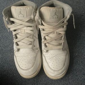 Air Jordan 1’s white